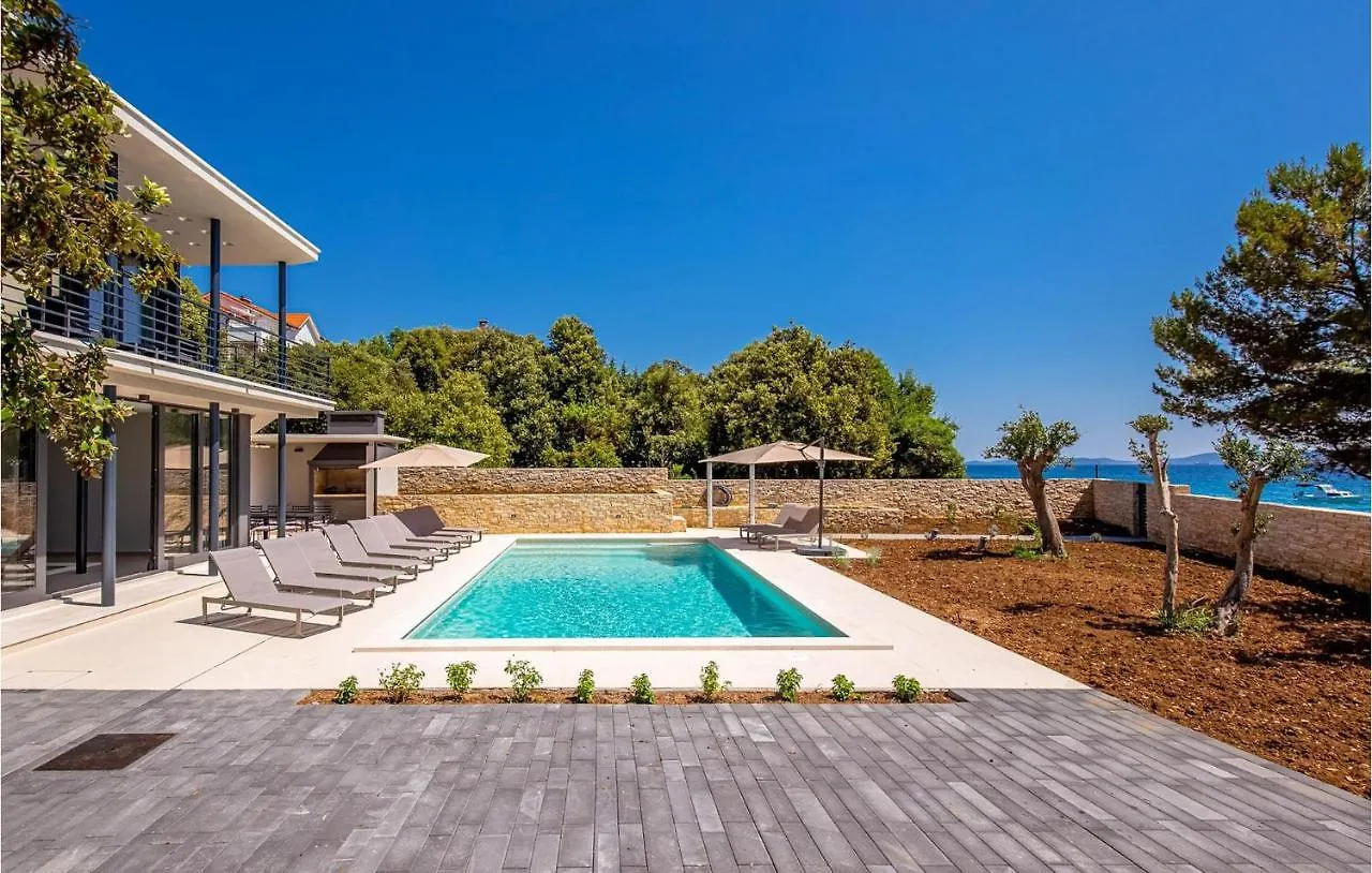 Villa Luca Zadar 0*,